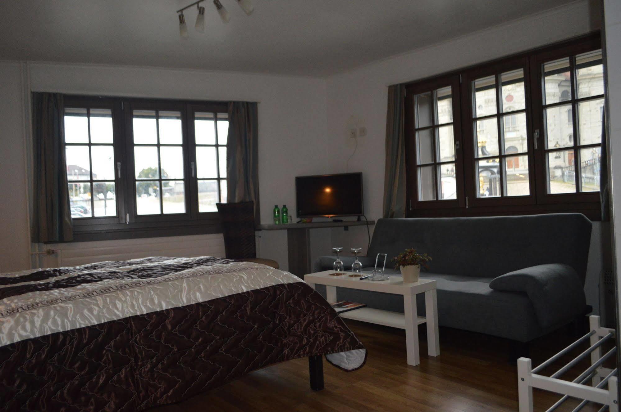 Hotel Sonne Einsiedeln Esterno foto