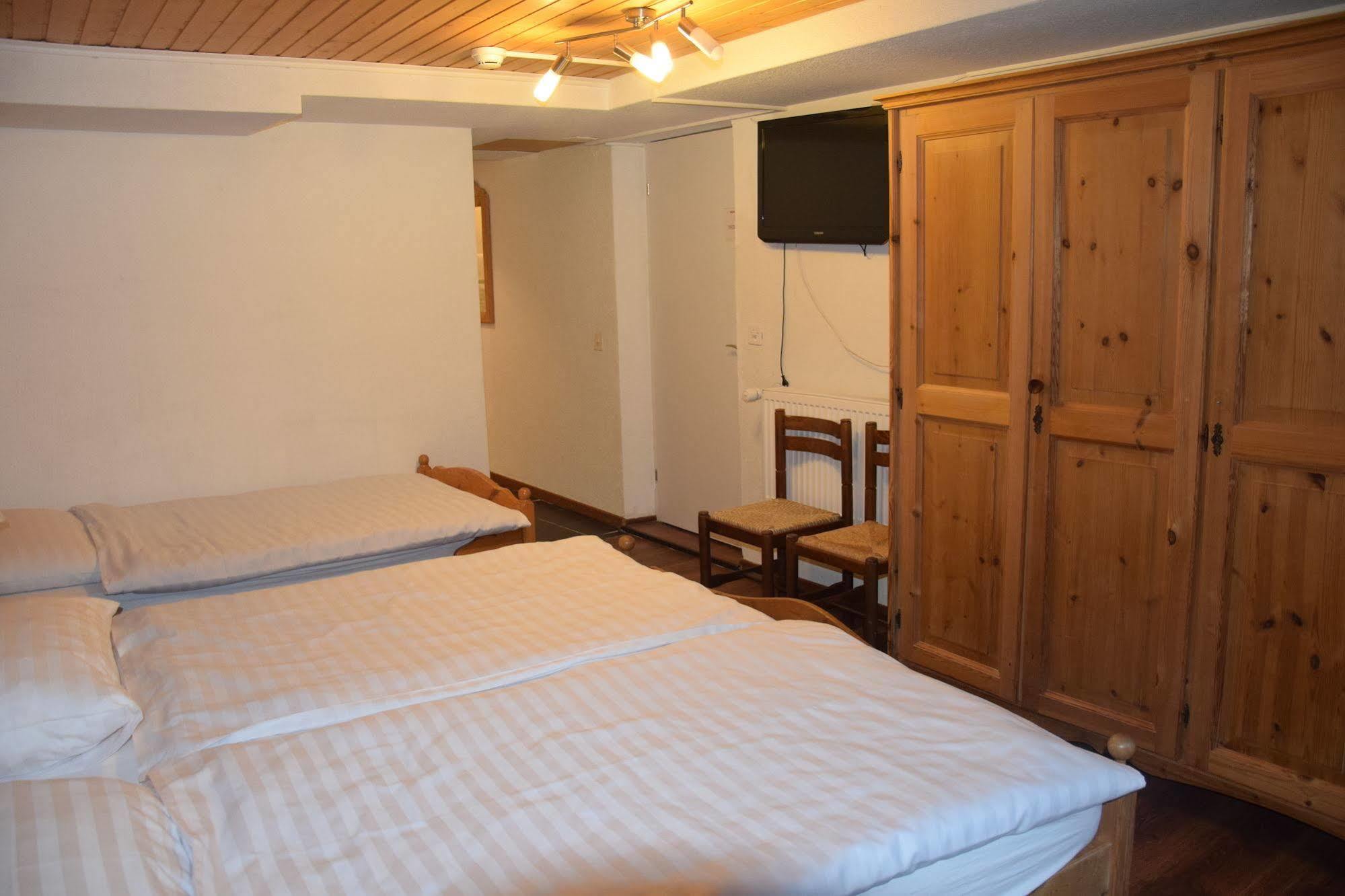 Hotel Sonne Einsiedeln Esterno foto